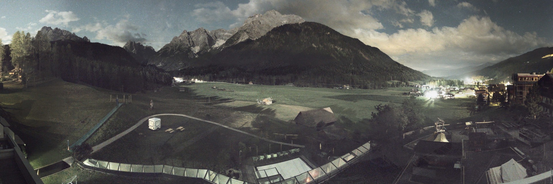 Archived image Webcam Family Resort Rainer, South Tyrol