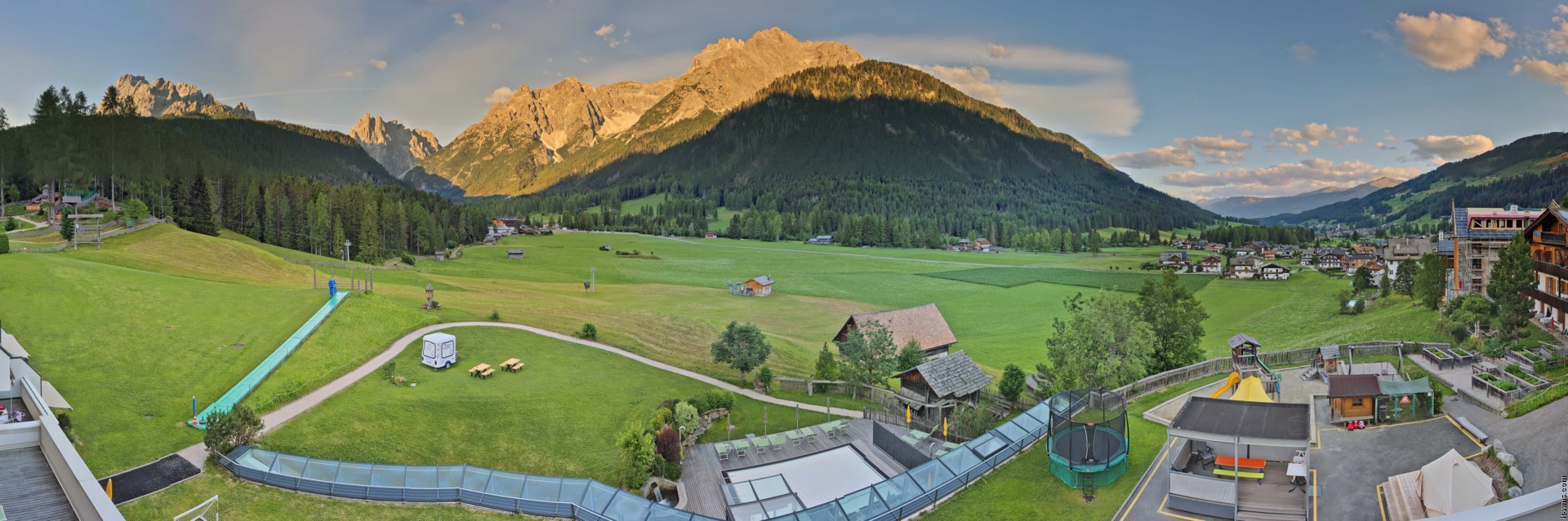 Archived image Webcam Family Resort Rainer, South Tyrol
