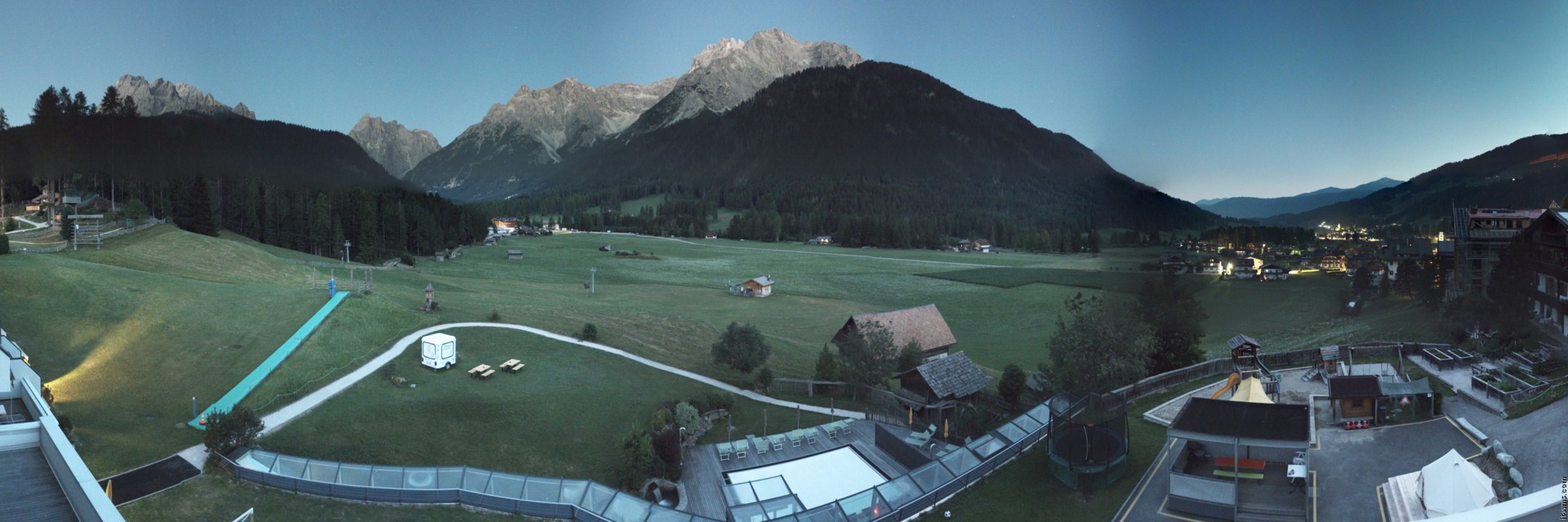 Archiv Foto Webcam Family Resort Rainer im Bergdorf Sexten