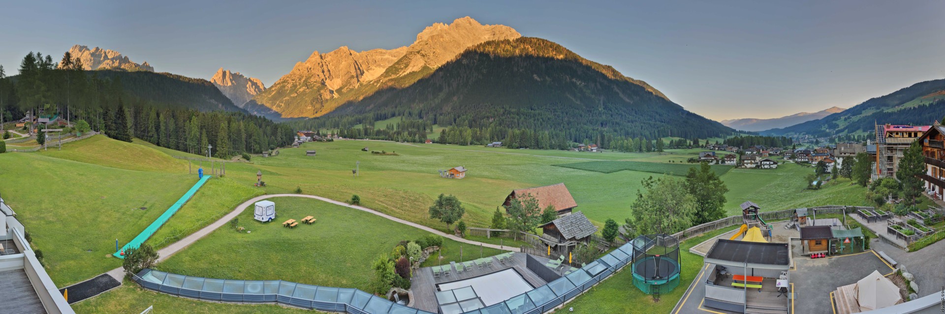 Archiv Foto Webcam Family Resort Rainer im Bergdorf Sexten