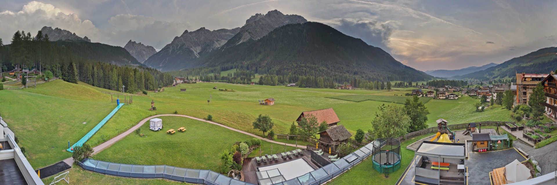 Archiv Foto Webcam Family Resort Rainer im Bergdorf Sexten