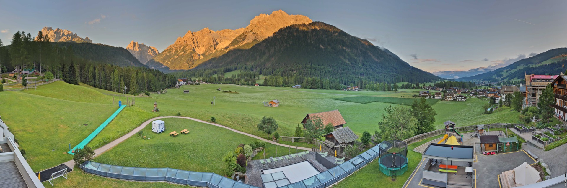 Archiv Foto Webcam Family Resort Rainer im Bergdorf Sexten