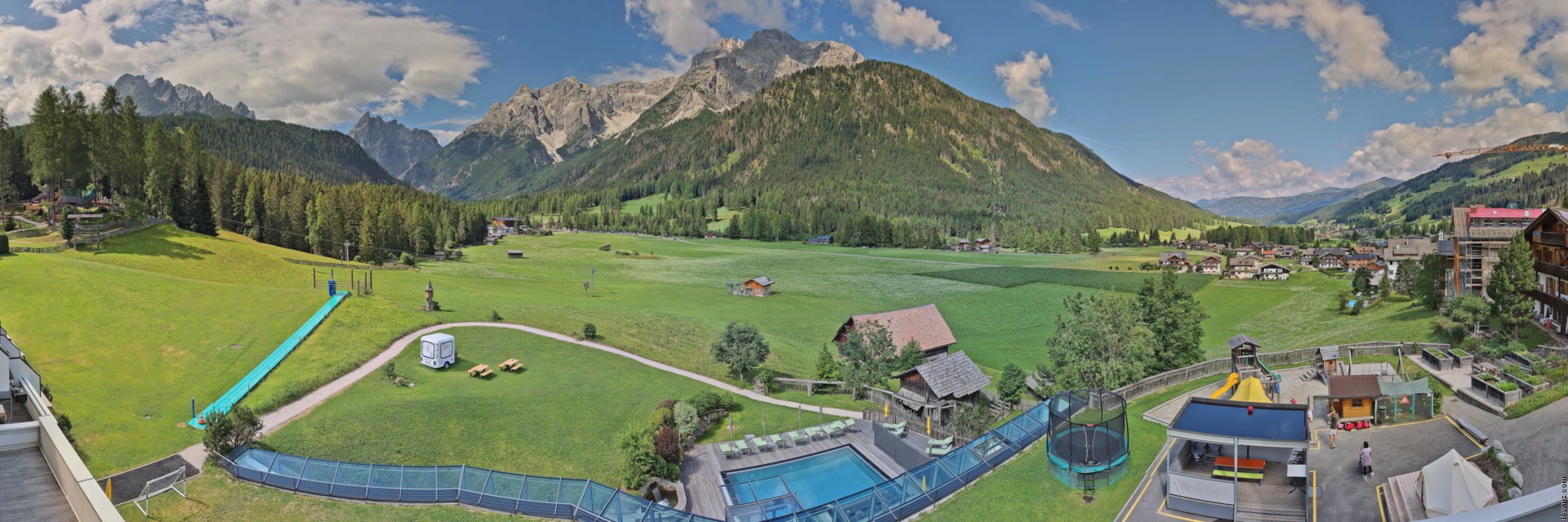 Archived image Webcam Family Resort Rainer, South Tyrol