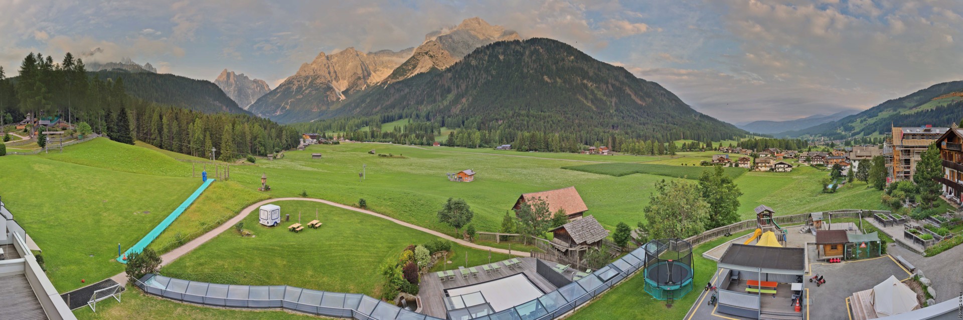 Archiv Foto Webcam Family Resort Rainer im Bergdorf Sexten