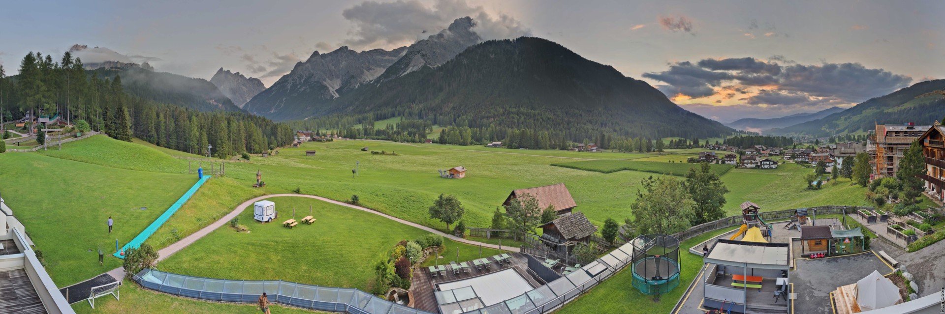 Archiv Foto Webcam Family Resort Rainer im Bergdorf Sexten