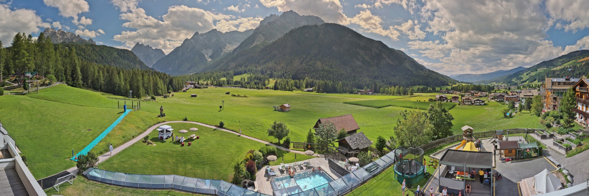 Archiv Foto Webcam Family Resort Rainer im Bergdorf Sexten