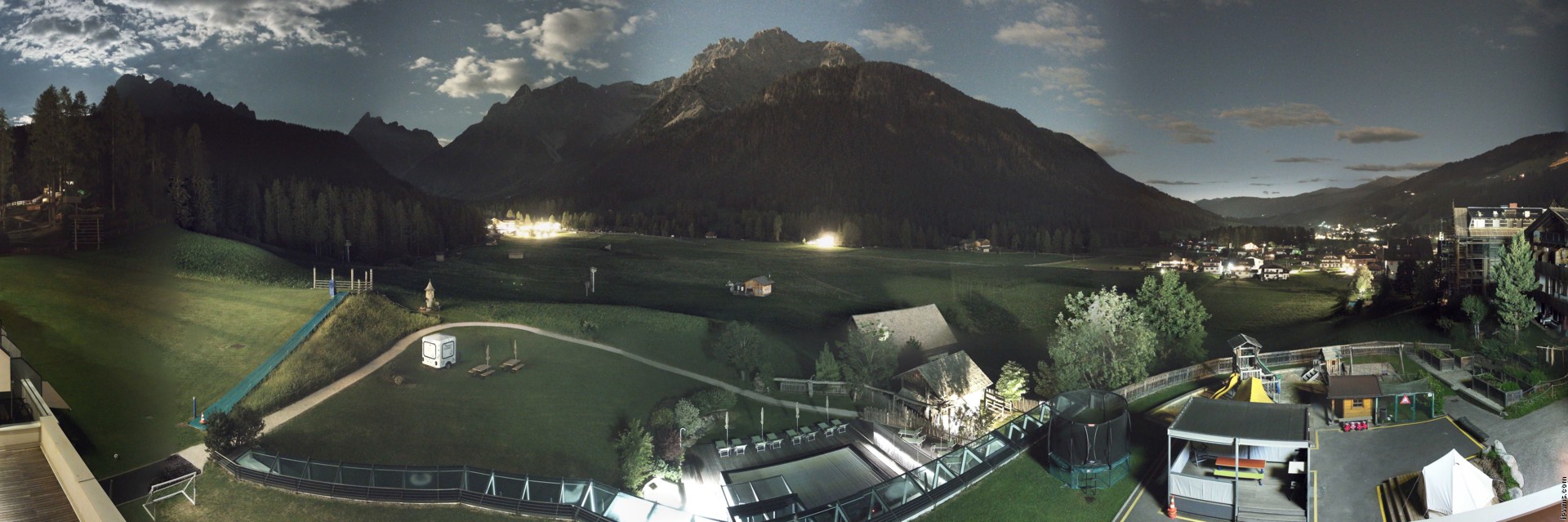 Archiv Foto Webcam Family Resort Rainer im Bergdorf Sexten