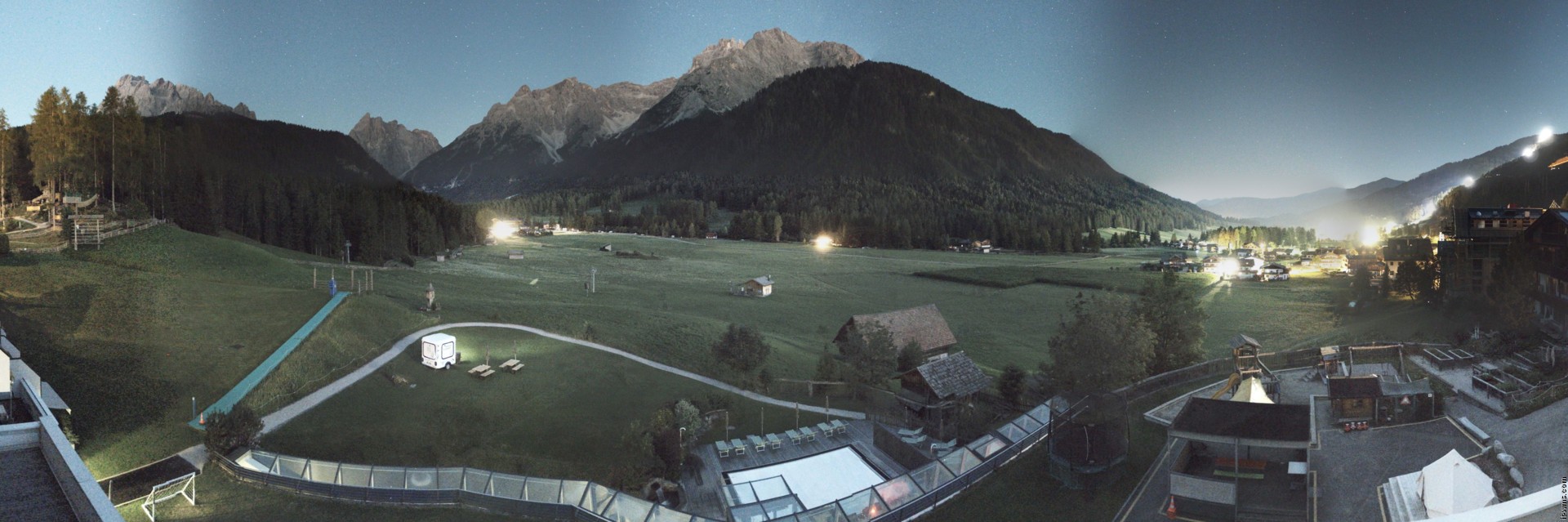 Archiv Foto Webcam Family Resort Rainer im Bergdorf Sexten