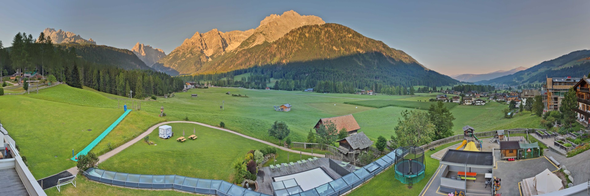 Archiv Foto Webcam Family Resort Rainer im Bergdorf Sexten