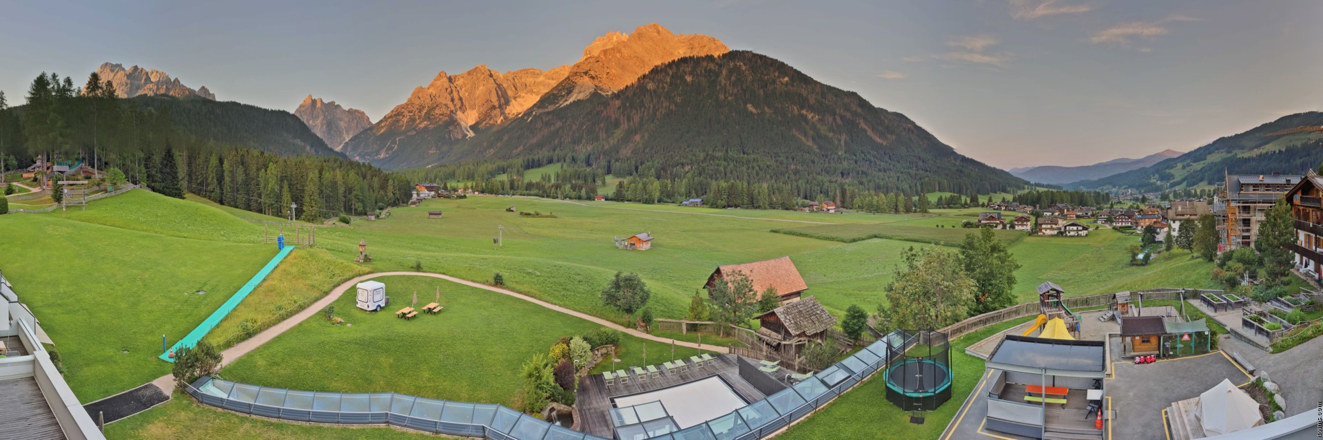 Archiv Foto Webcam Family Resort Rainer im Bergdorf Sexten