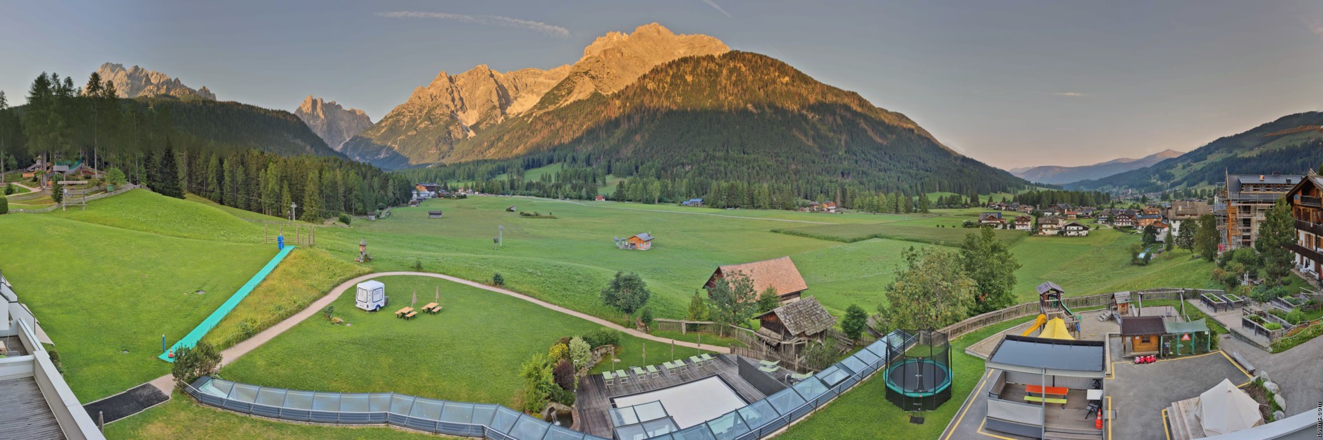 Archiv Foto Webcam Family Resort Rainer im Bergdorf Sexten