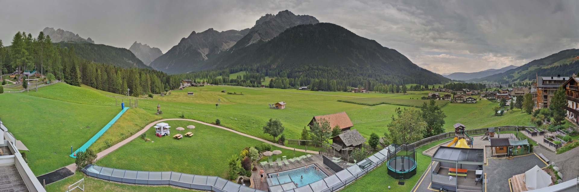 Archiv Foto Webcam Family Resort Rainer im Bergdorf Sexten