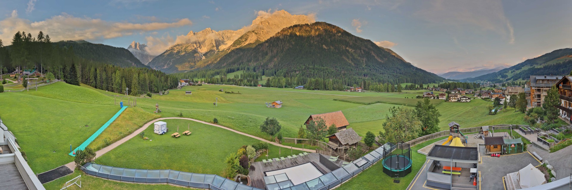 Archived image Webcam Family Resort Rainer, South Tyrol