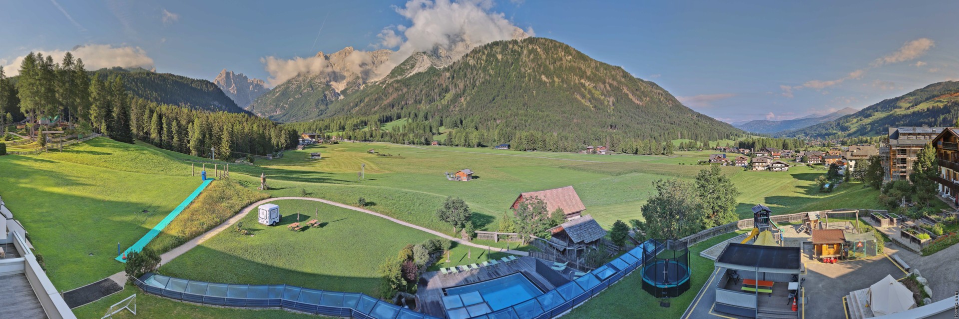 Archived image Webcam Family Resort Rainer, South Tyrol