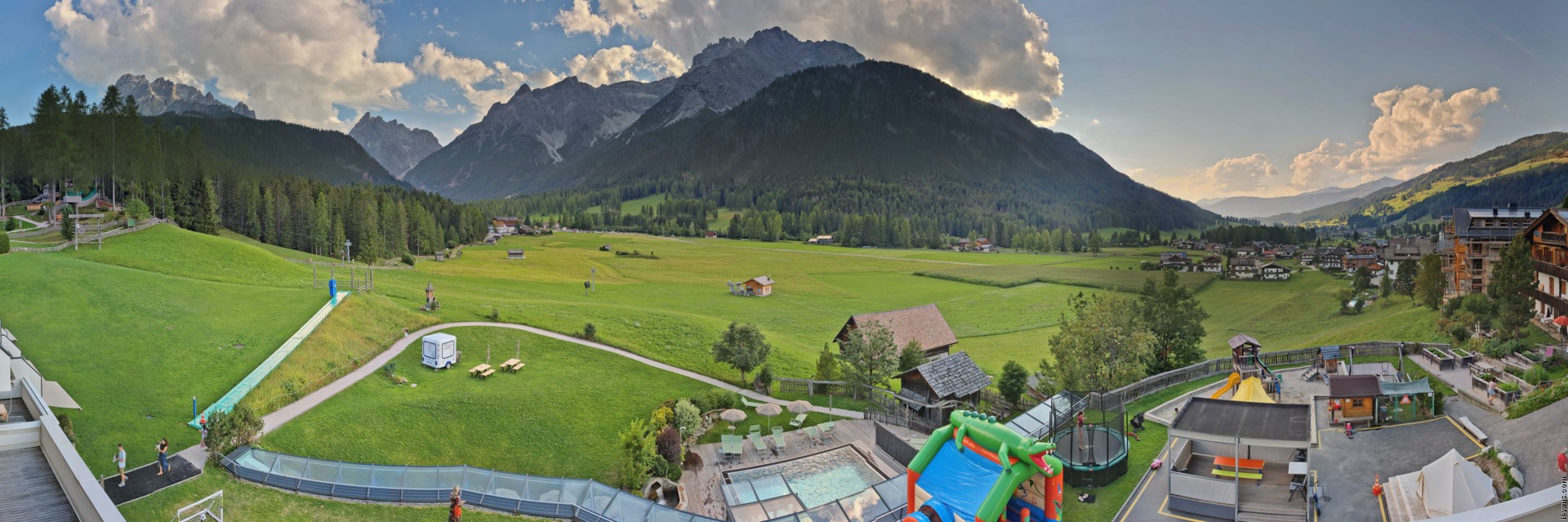 Archived image Webcam Family Resort Rainer, South Tyrol