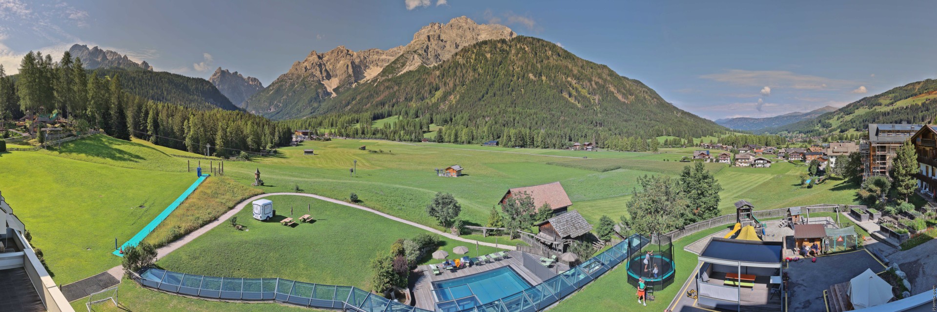 Archived image Webcam Family Resort Rainer, South Tyrol