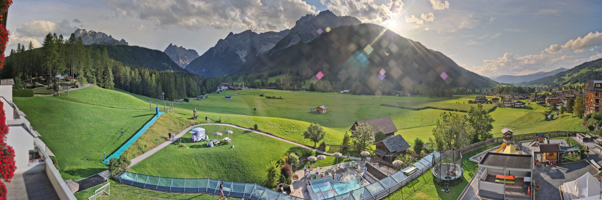 Archived image Webcam Family Resort Rainer, South Tyrol