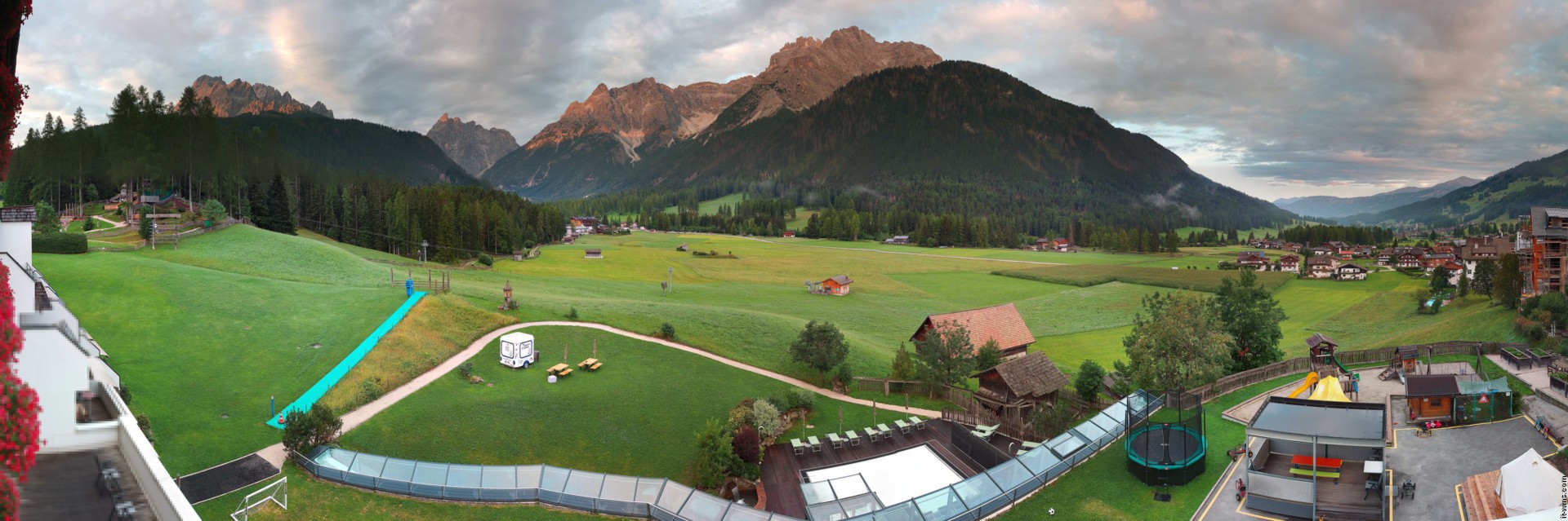 Archiv Foto Webcam Family Resort Rainer im Bergdorf Sexten