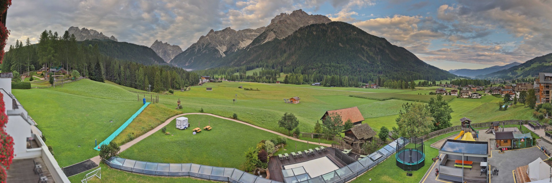 Archiv Foto Webcam Family Resort Rainer im Bergdorf Sexten
