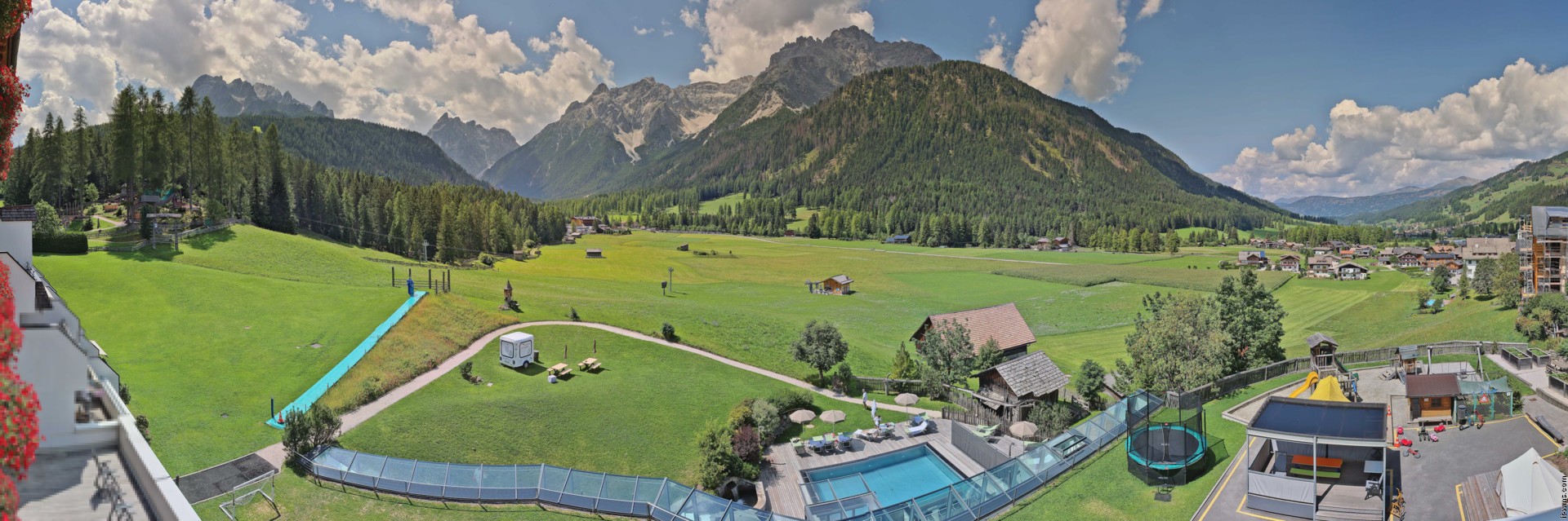 Archiv Foto Webcam Family Resort Rainer im Bergdorf Sexten