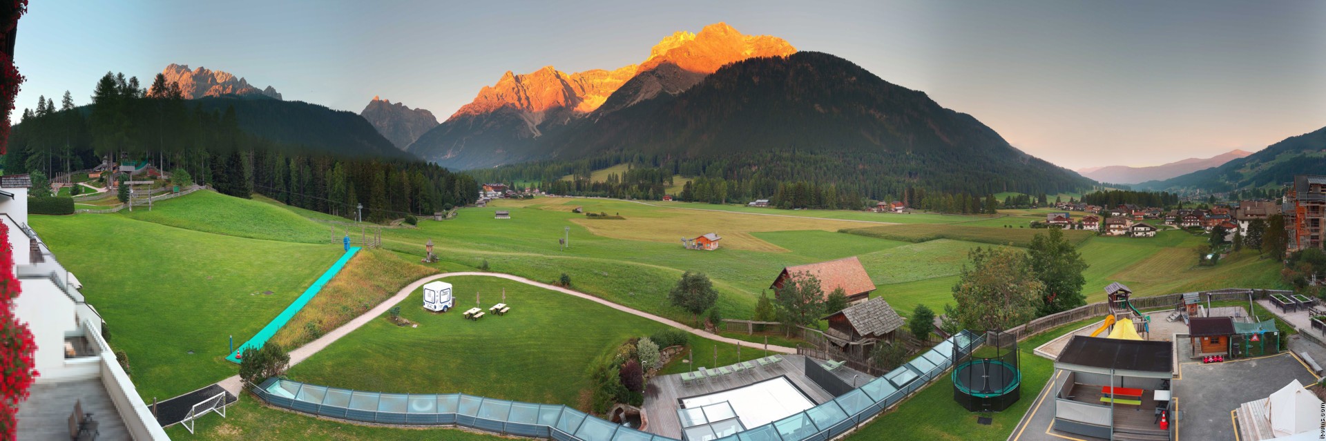 Archiv Foto Webcam Family Resort Rainer im Bergdorf Sexten