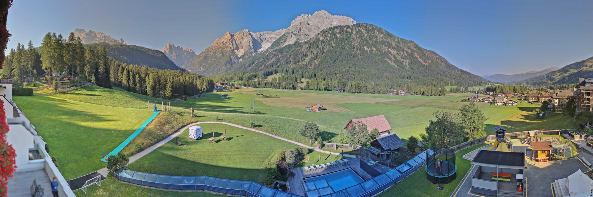 Archiv Foto Webcam Family Resort Rainer im Bergdorf Sexten
