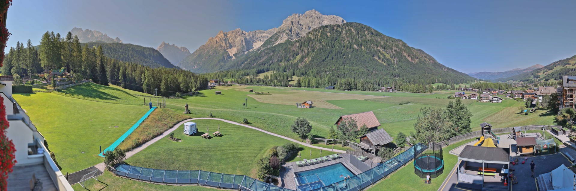 Archiv Foto Webcam Family Resort Rainer im Bergdorf Sexten