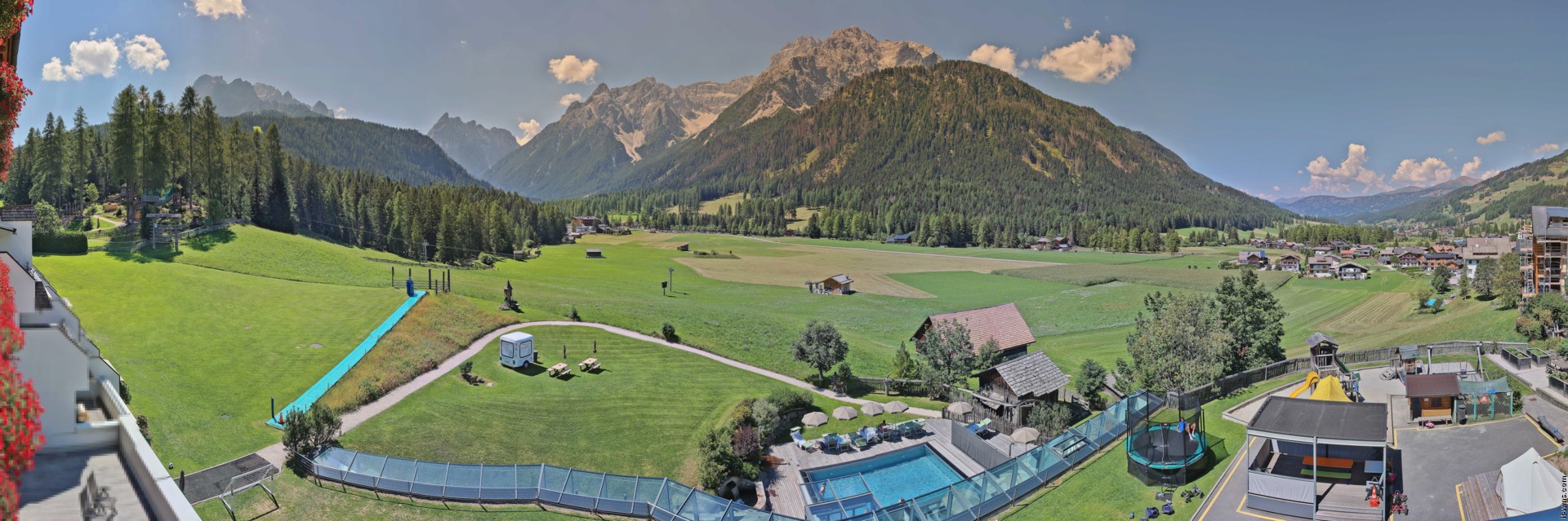 Archiv Foto Webcam Family Resort Rainer im Bergdorf Sexten