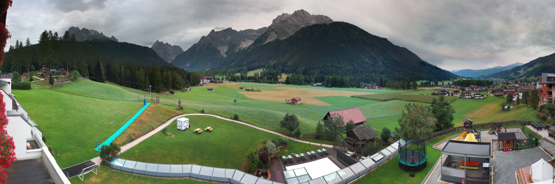 Archiv Foto Webcam Family Resort Rainer im Bergdorf Sexten