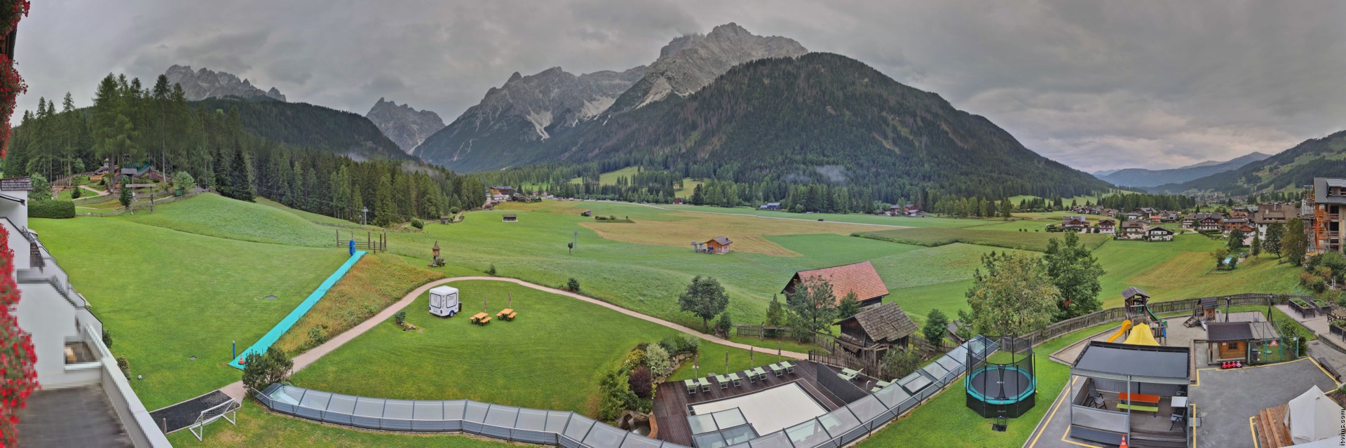 Archiv Foto Webcam Family Resort Rainer im Bergdorf Sexten