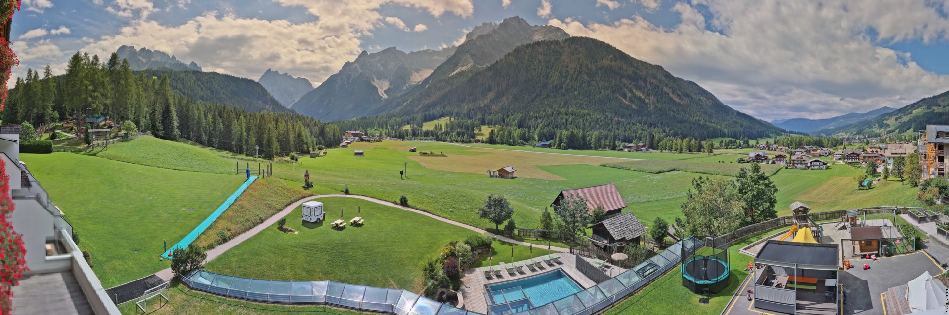 Archiv Foto Webcam Family Resort Rainer im Bergdorf Sexten