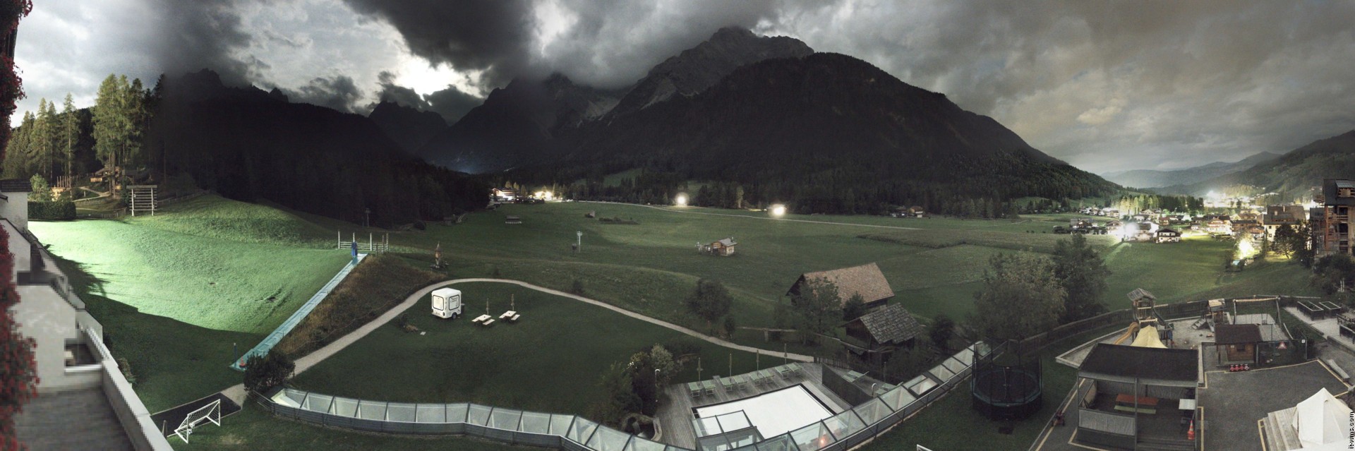 Archiv Foto Webcam Family Resort Rainer im Bergdorf Sexten