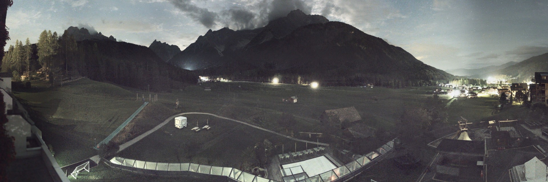 Archived image Webcam Family Resort Rainer, South Tyrol