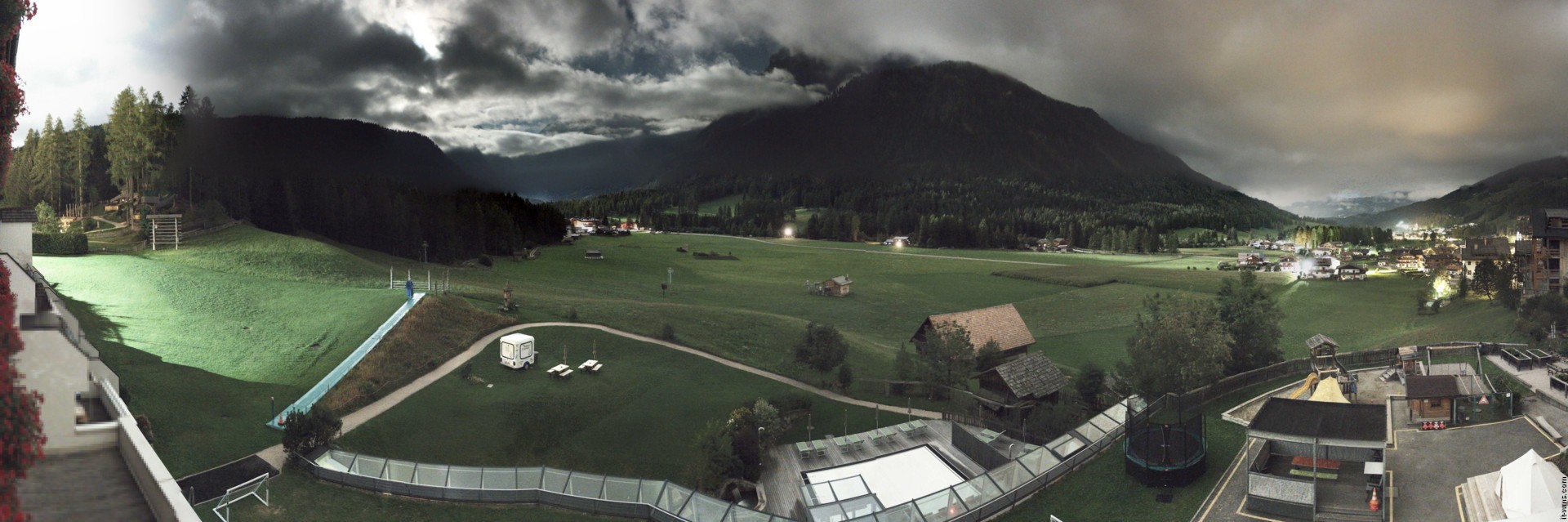 Archived image Webcam Family Resort Rainer, South Tyrol