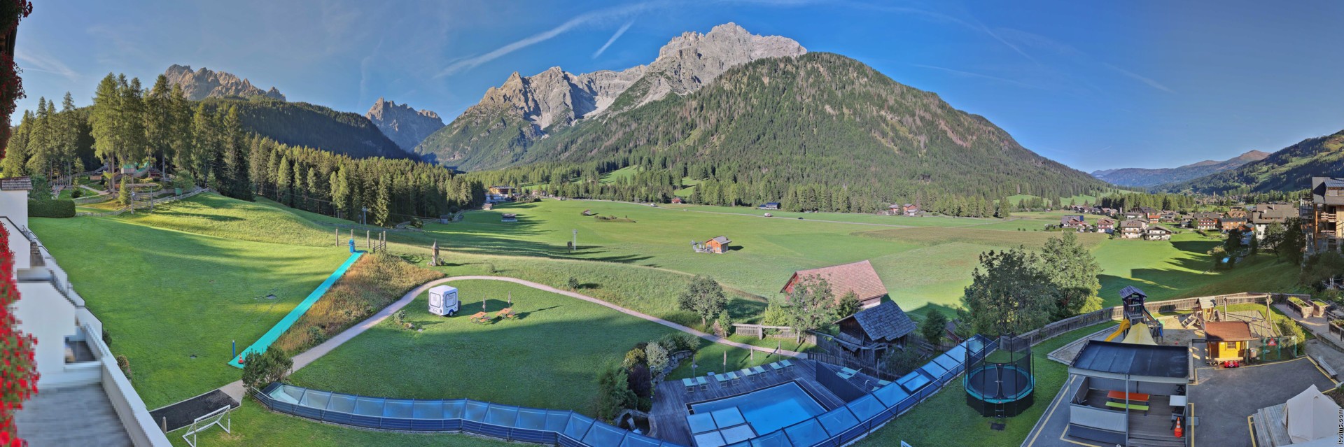 Archived image Webcam Family Resort Rainer, South Tyrol