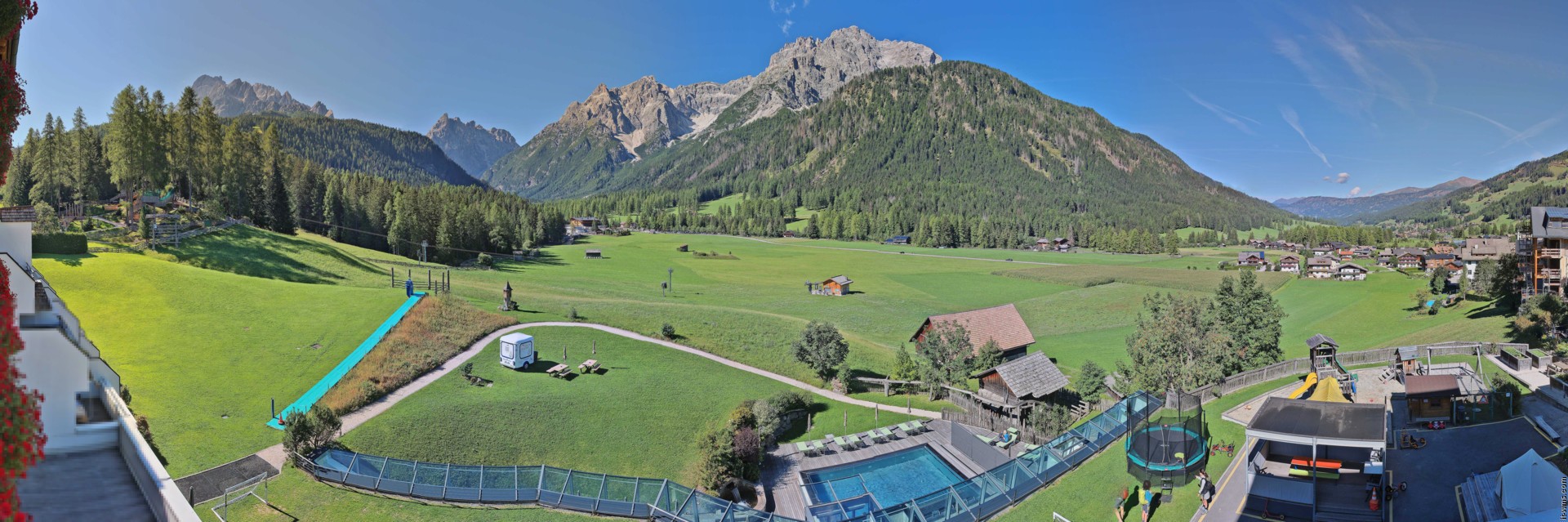 Archiv Foto Webcam Family Resort Rainer im Bergdorf Sexten