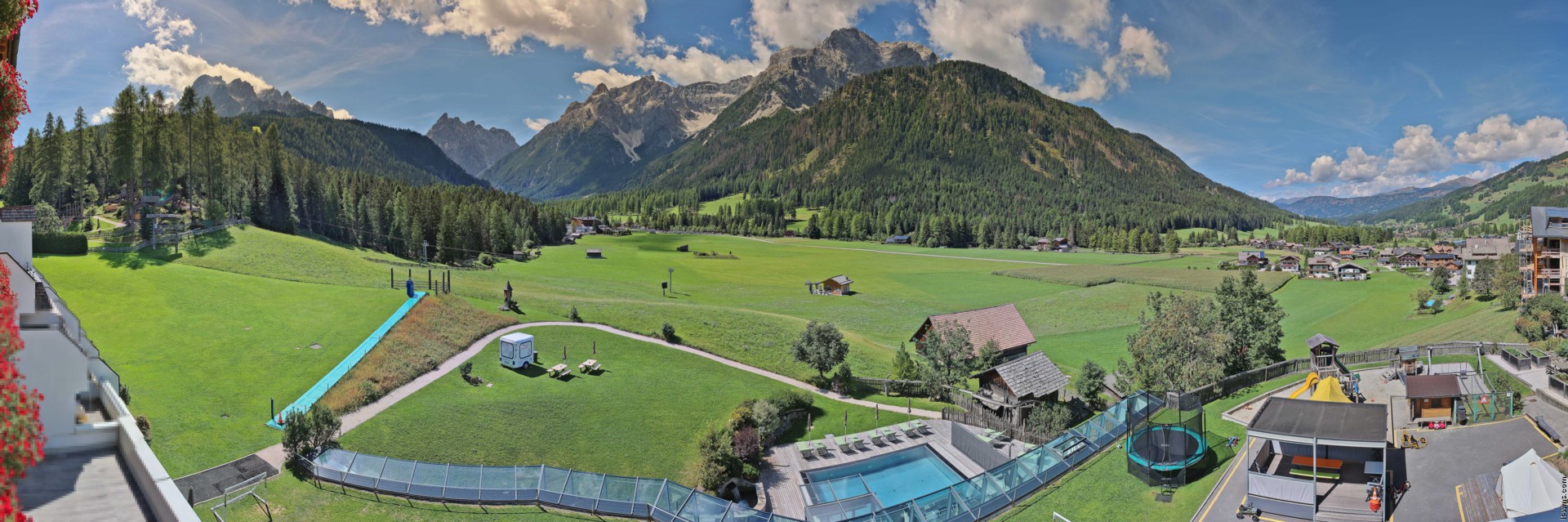 Archiv Foto Webcam Family Resort Rainer im Bergdorf Sexten