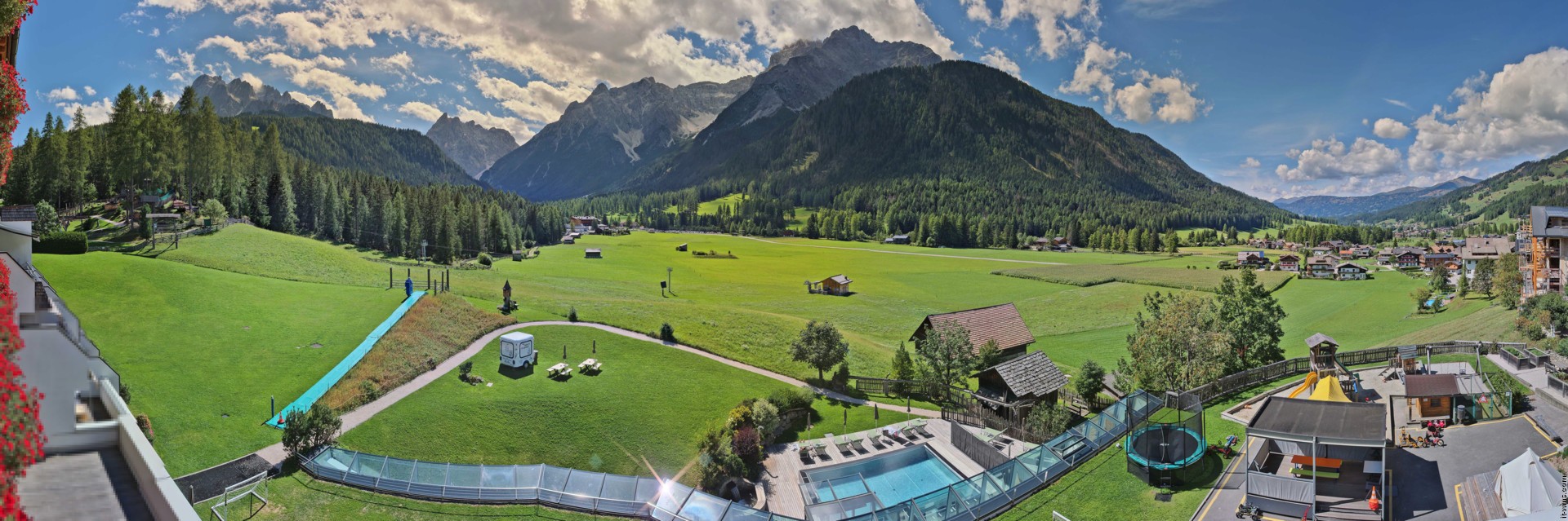 Archiv Foto Webcam Family Resort Rainer im Bergdorf Sexten