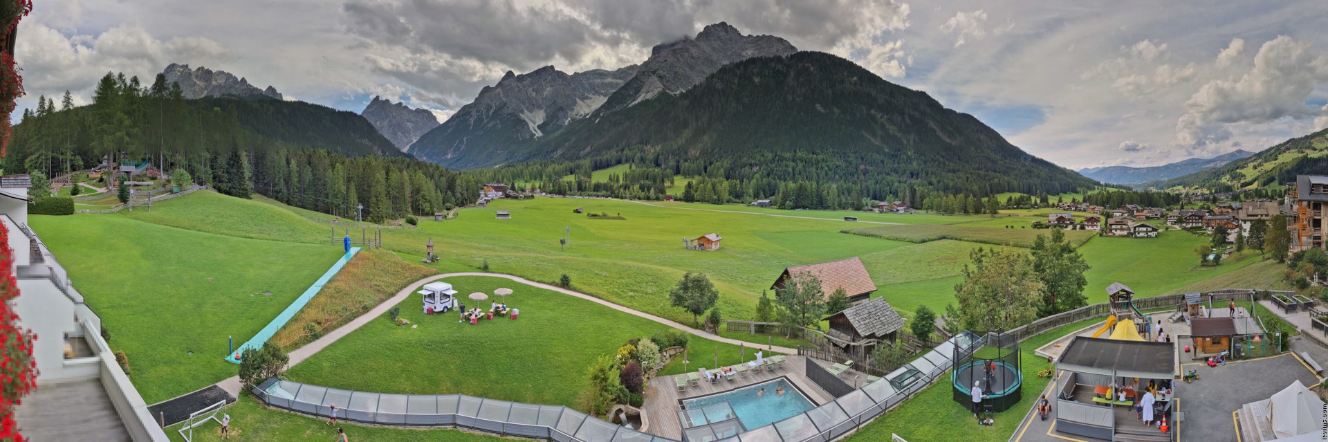 Archiv Foto Webcam Family Resort Rainer im Bergdorf Sexten