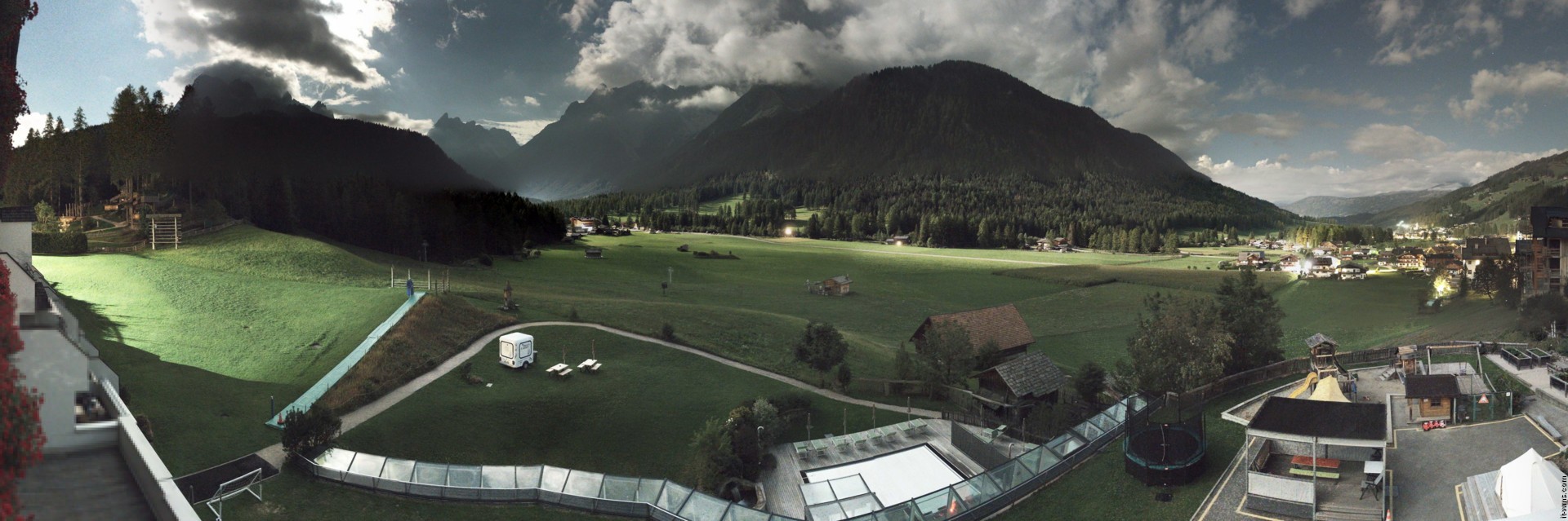 Archiv Foto Webcam Family Resort Rainer im Bergdorf Sexten