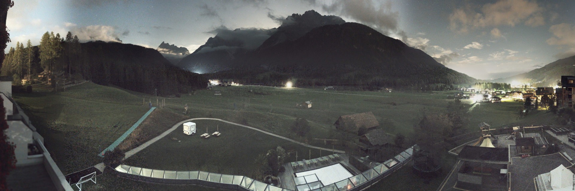 Archived image Webcam Family Resort Rainer, South Tyrol