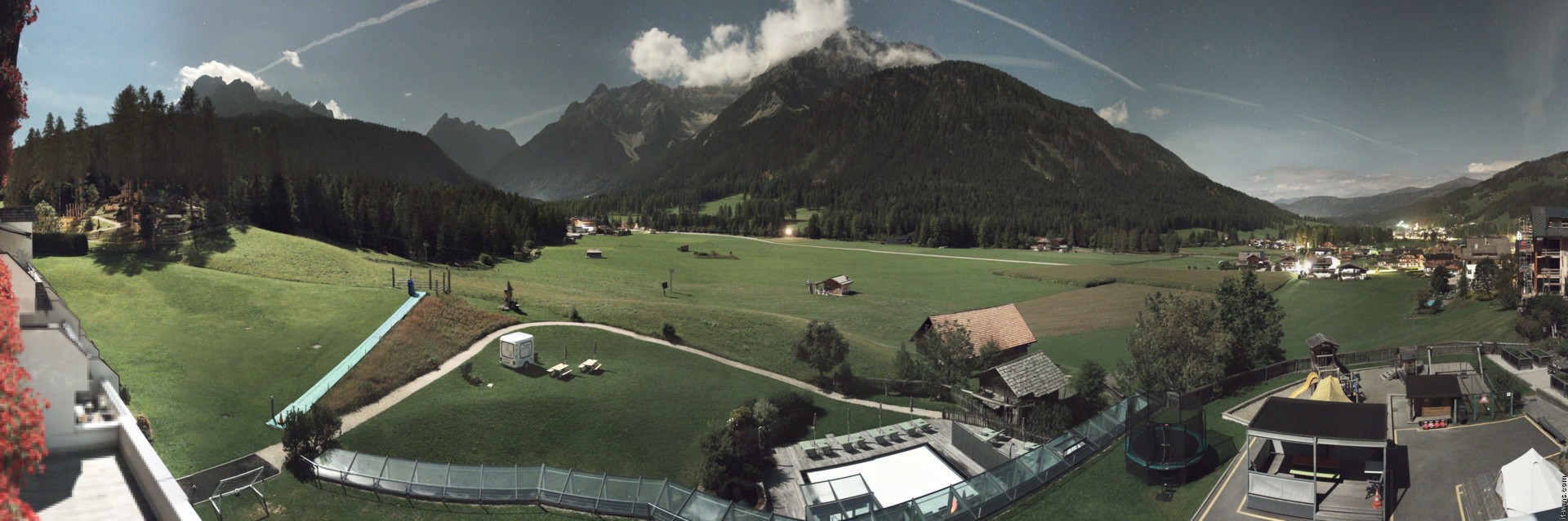 Archiv Foto Webcam Family Resort Rainer im Bergdorf Sexten