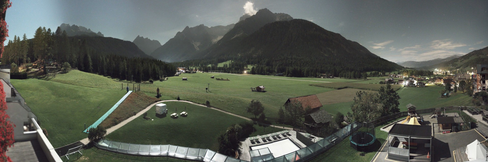 Archiv Foto Webcam Family Resort Rainer im Bergdorf Sexten