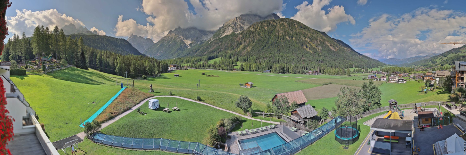 Archiv Foto Webcam Family Resort Rainer im Bergdorf Sexten