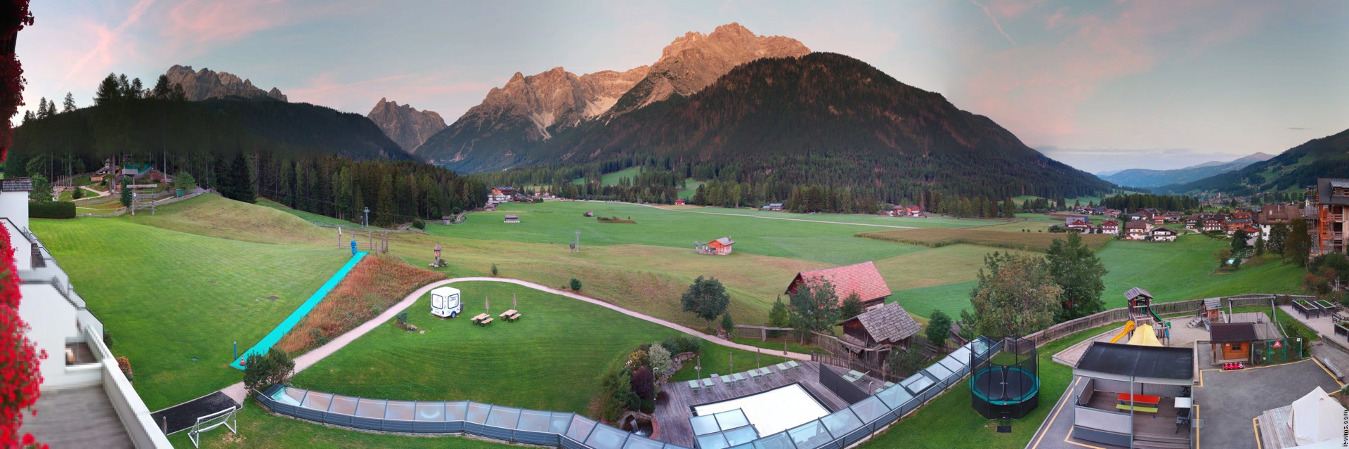 Archiv Foto Webcam Family Resort Rainer im Bergdorf Sexten
