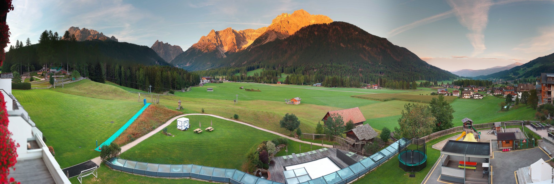 Archiv Foto Webcam Family Resort Rainer im Bergdorf Sexten
