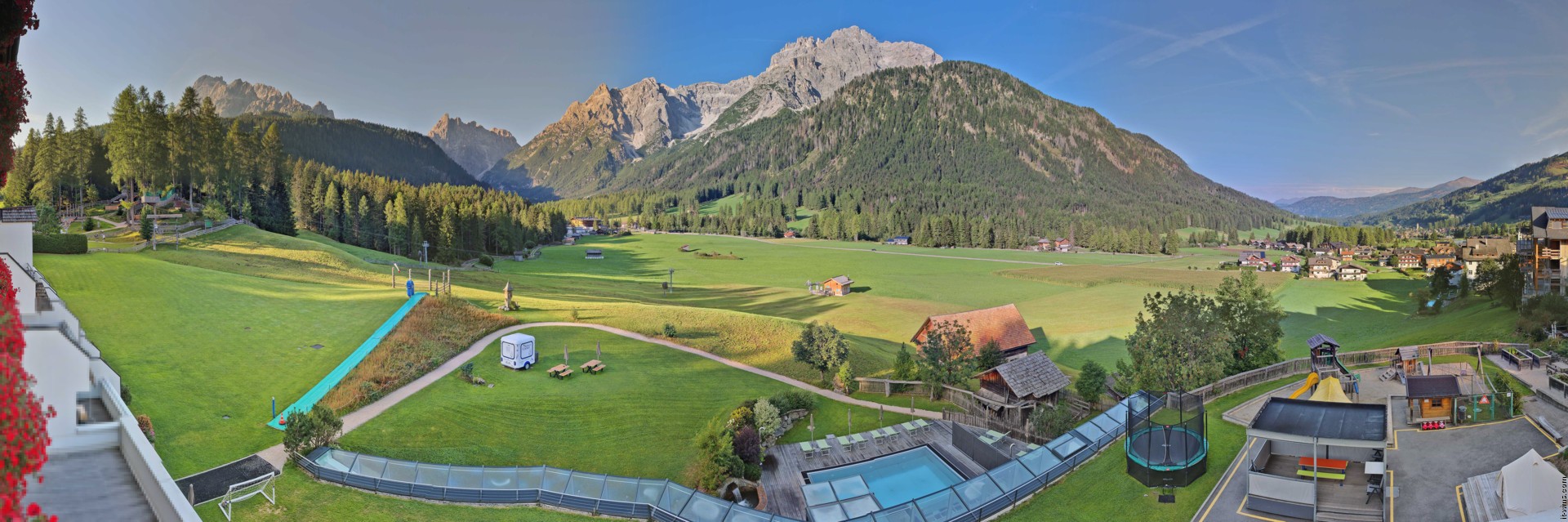 Archiv Foto Webcam Family Resort Rainer im Bergdorf Sexten