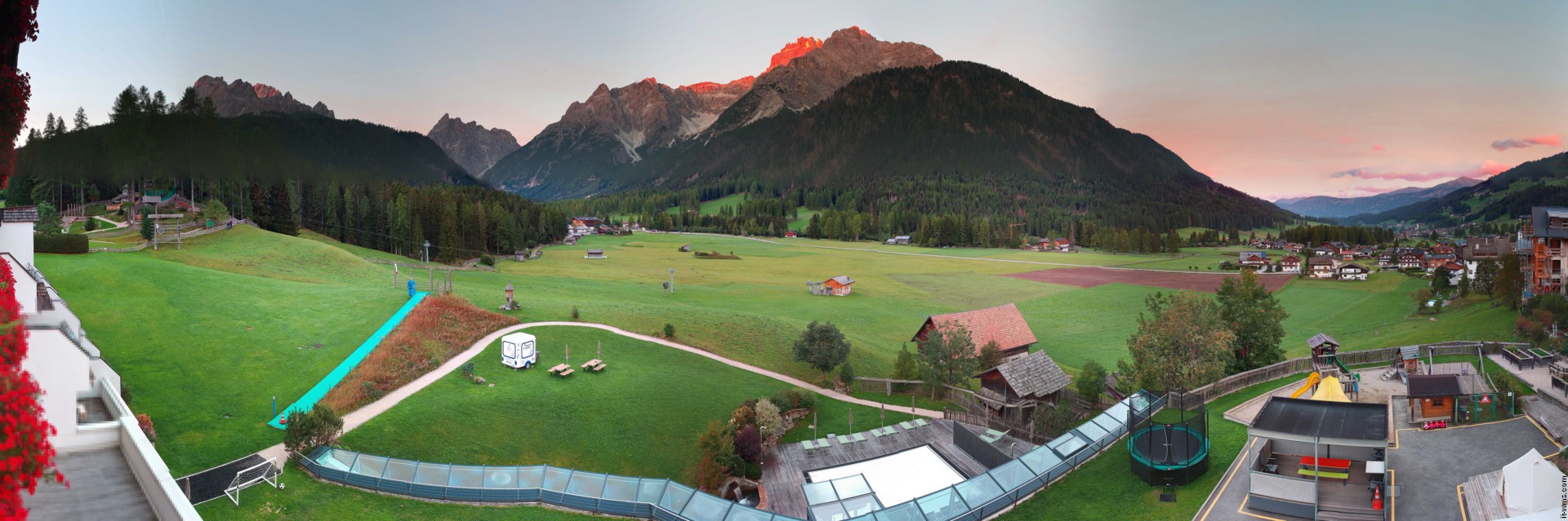 Archived image Webcam Family Resort Rainer, South Tyrol