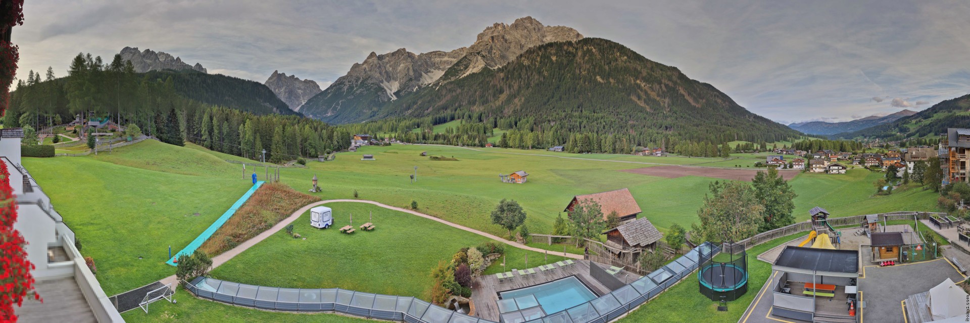 Archived image Webcam Family Resort Rainer, South Tyrol