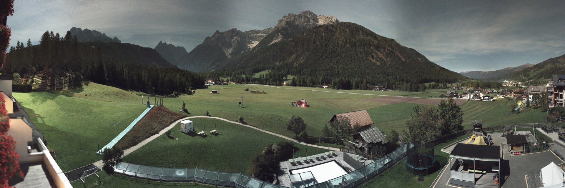 Archiv Foto Webcam Family Resort Rainer im Bergdorf Sexten